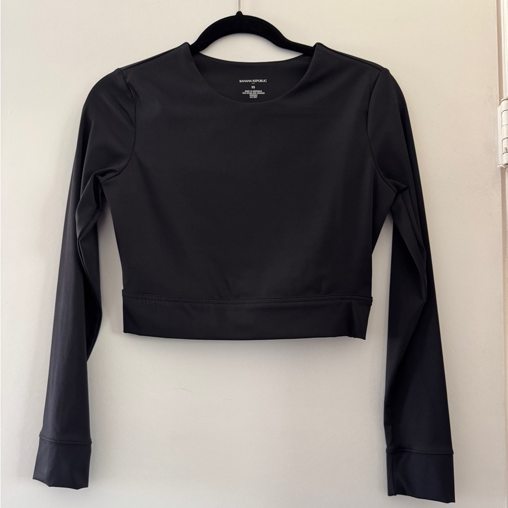 Black Long Sleeve Athletic Crop Top